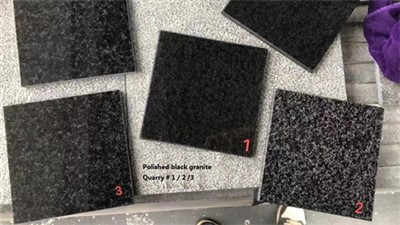 Couchtisch aus dunklem Granit