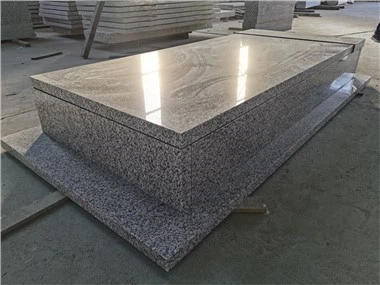 Grabsteine ​​aus grauem Granit