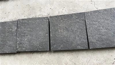 Graue Pflastersteine für Einfahrten