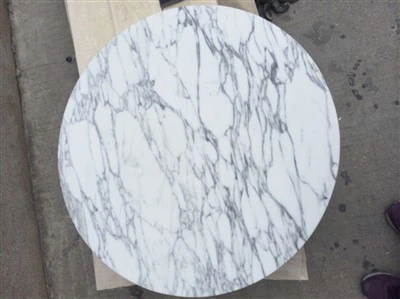 Geschliffenes Finish aus Marmor
